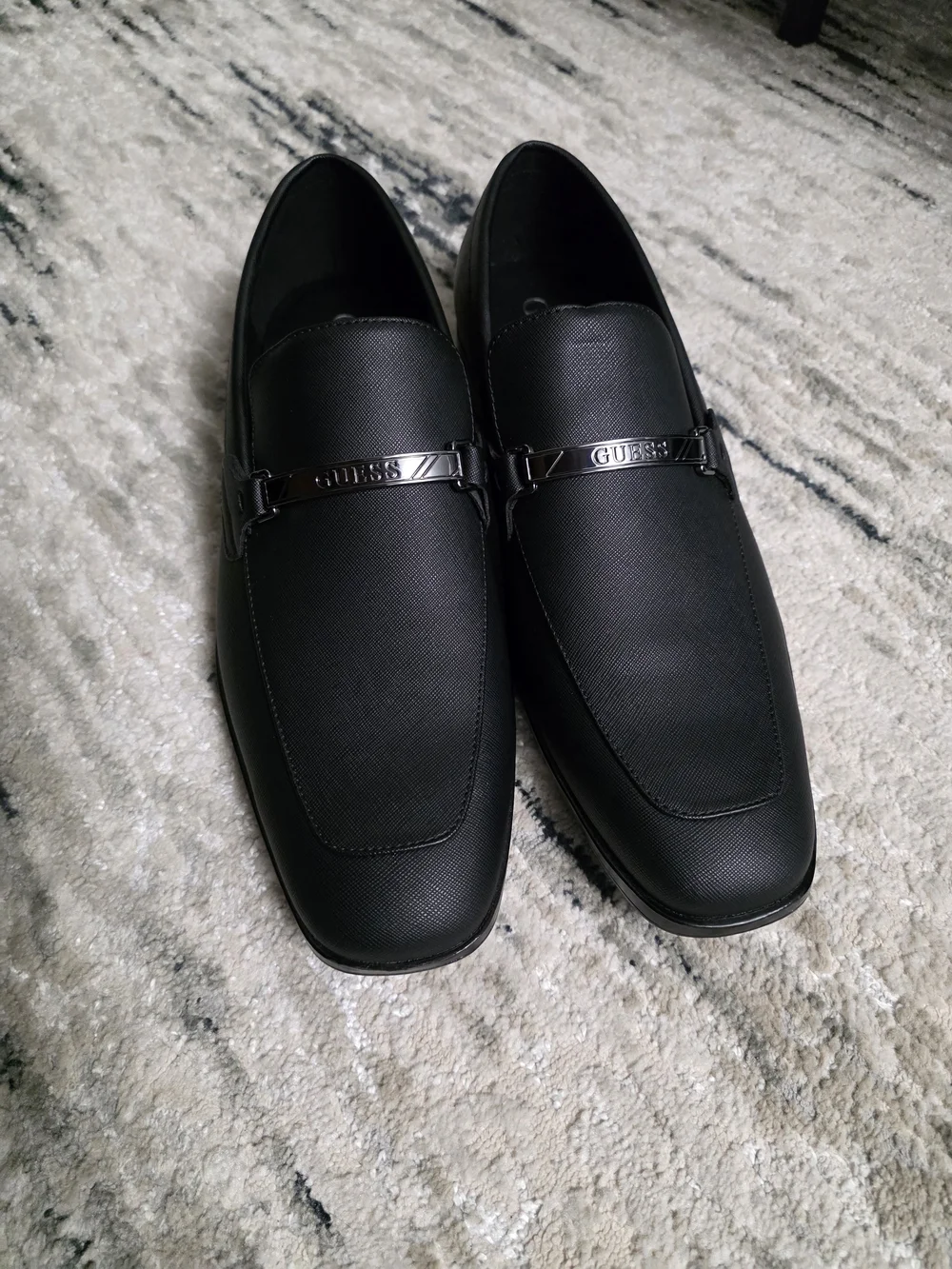 GUESS Men’s Slip-On Loafers (11m)
